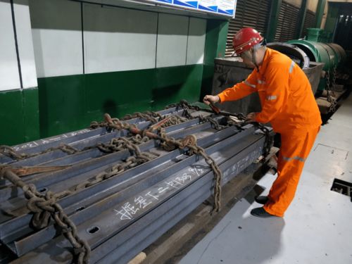 郭屯煤矿机电工区 小卡片大作用